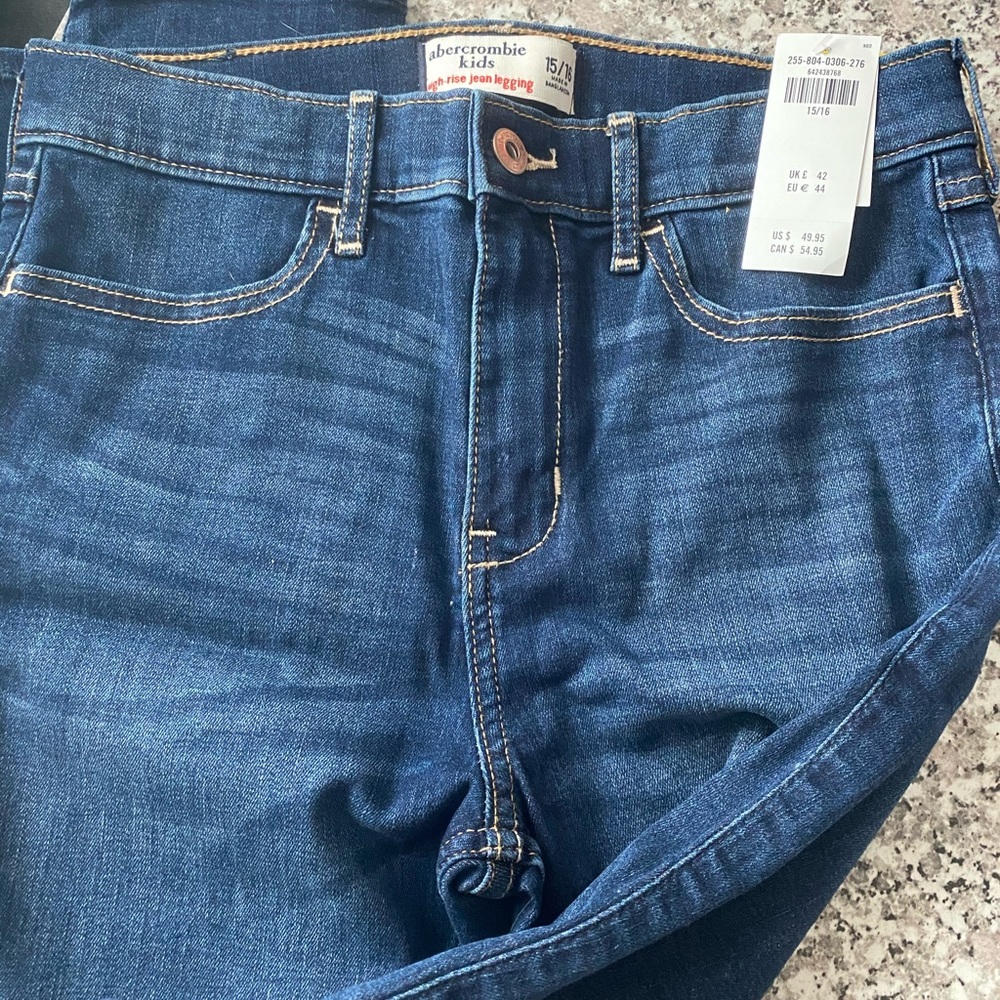 NWT Abercrombie Jean Legging